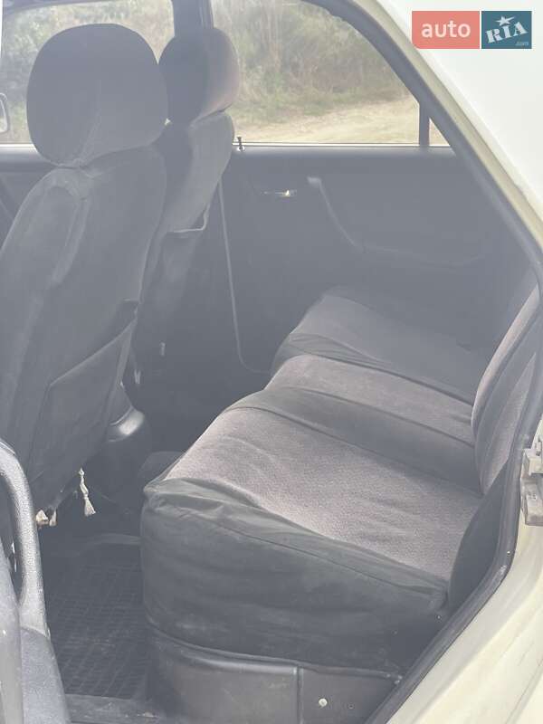 Седан ГАЗ 3110 Волга 1999 в Києві