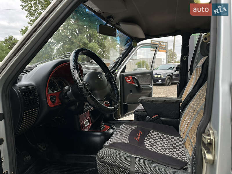 Седан ГАЗ 3110 Волга 2002 в Харкові