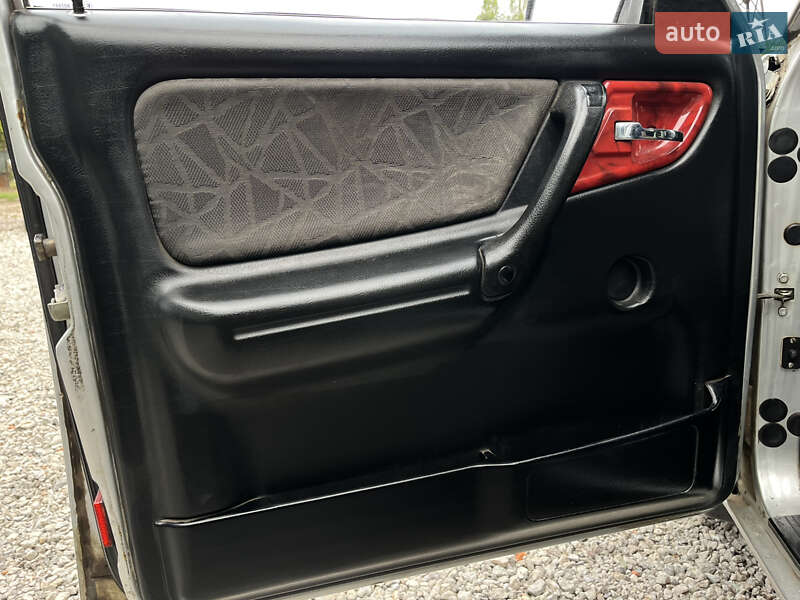 Седан ГАЗ 3110 Волга 2002 в Харкові