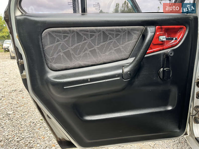 Седан ГАЗ 3110 Волга 2002 в Харкові