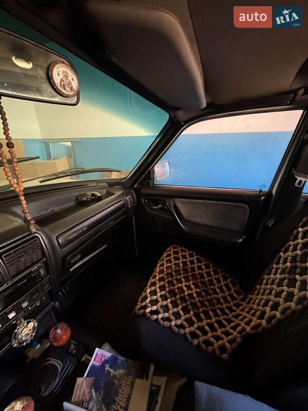 Седан ГАЗ 3110 Волга 2003 в Чернівцях