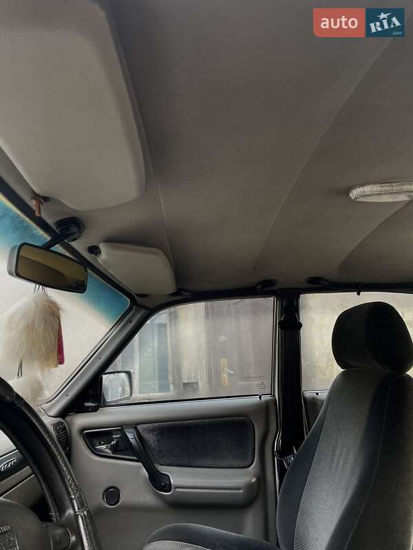 Седан ГАЗ 3110 Волга 2002 в Харькове