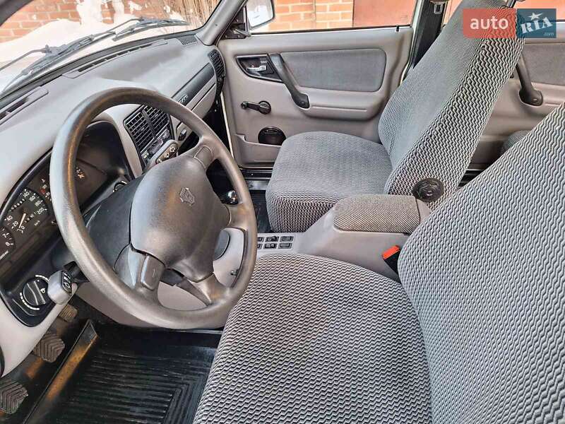 Седан ГАЗ 3110 Волга 2000 в Ізюмі