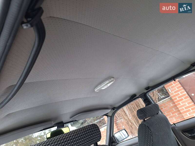 Седан ГАЗ 3110 Волга 2000 в Ізюмі