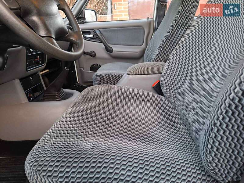 Седан ГАЗ 3110 Волга 2000 в Ізюмі