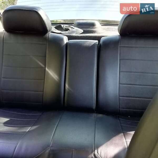 Седан ГАЗ 31105 Волга 2005 в Вільногірську