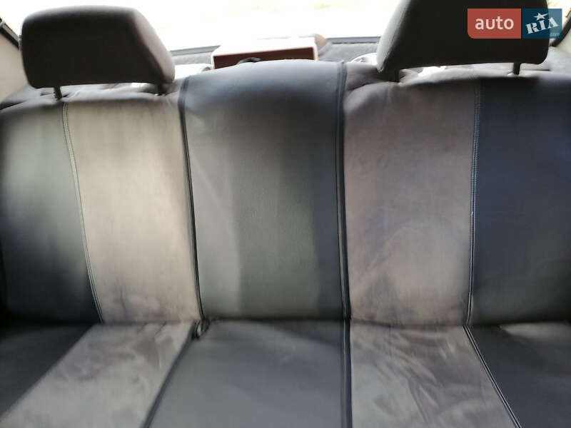 Седан ГАЗ 31105 Волга 2006 в Малій Висці