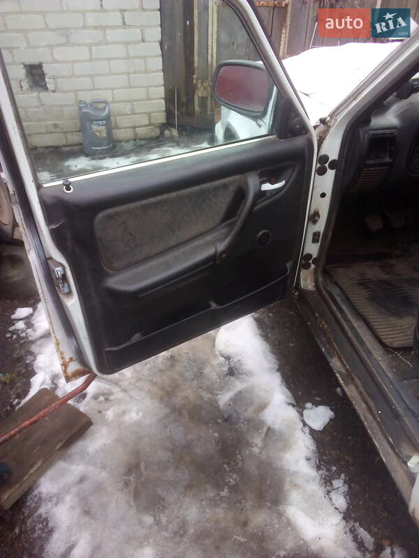 Седан ГАЗ 31105 Волга 2005 в Краматорську