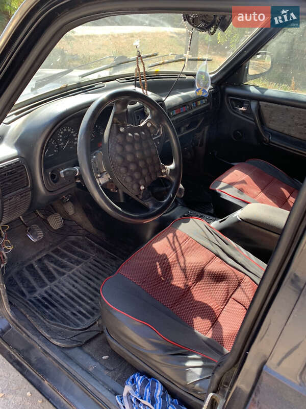 Седан ГАЗ 31105 Волга 2006 в Чорноморську