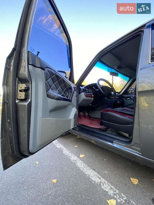 Седан ГАЗ 31105 Волга 2007 в Ладижині