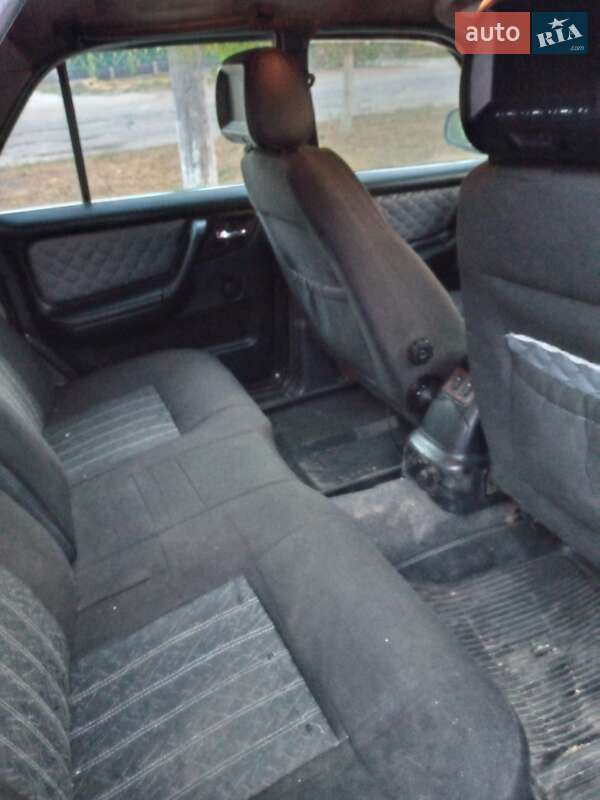 Седан ГАЗ 31105 Волга 2004 в Болграде