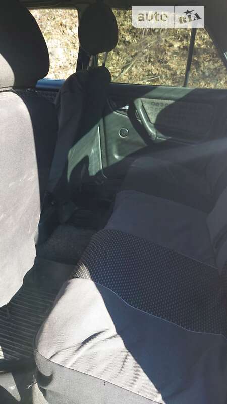 Седан ГАЗ 31105 Волга 2006 в Ужгороде фото 10 Седан ГАЗ 31105 Волга 2006 в Ужгороде