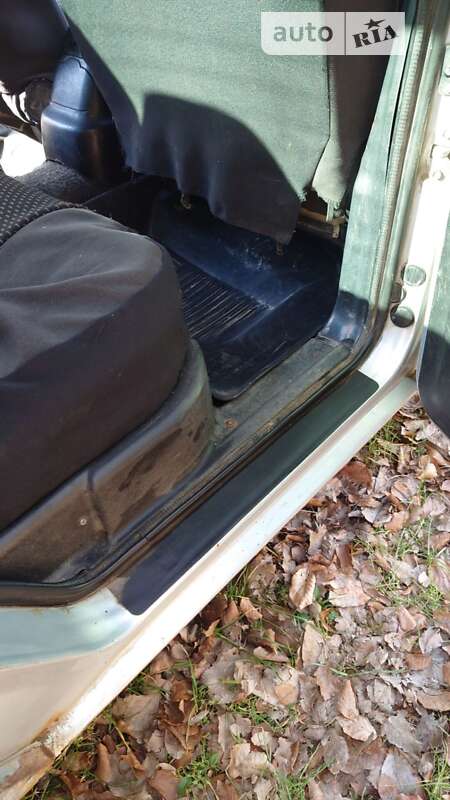 Седан ГАЗ 31105 Волга 2006 в Ужгороде фото 14 Седан ГАЗ 31105 Волга 2006 в Ужгороде