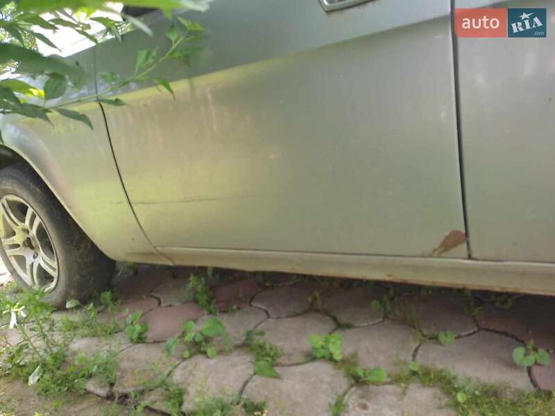 Седан ГАЗ 31105 Волга 2006 в Калуше