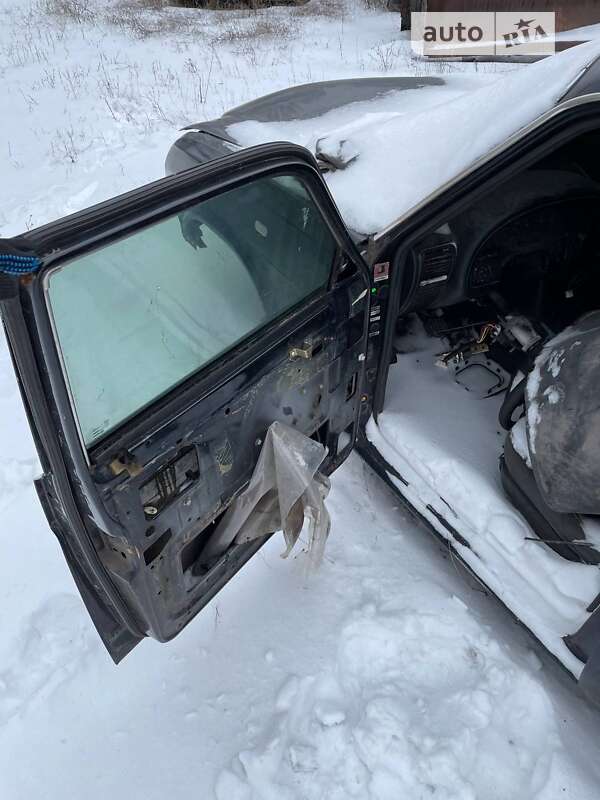Седан ГАЗ 31105 Волга 2005 в Кам'янському