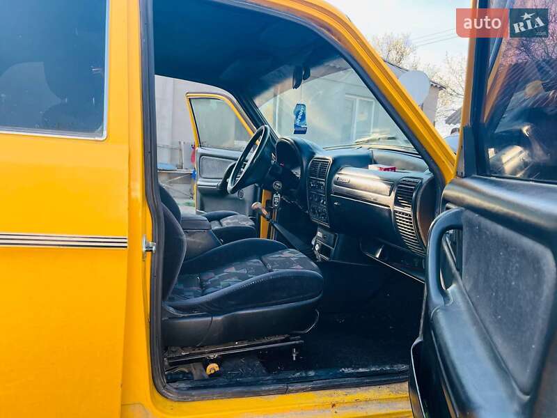 Седан ГАЗ 31105 Волга 2005 в Белозерке