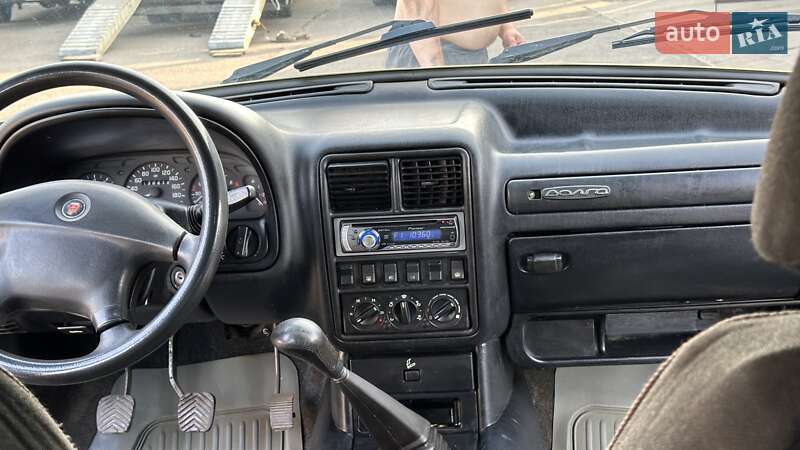 Седан ГАЗ 31105 Волга 2005 в Кривом Роге