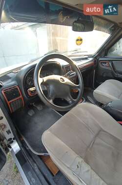 Седан ГАЗ 31105 Волга 2004 в Павлограде