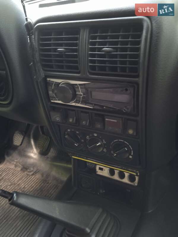 Седан ГАЗ 31105 Волга 2006 в Сумах