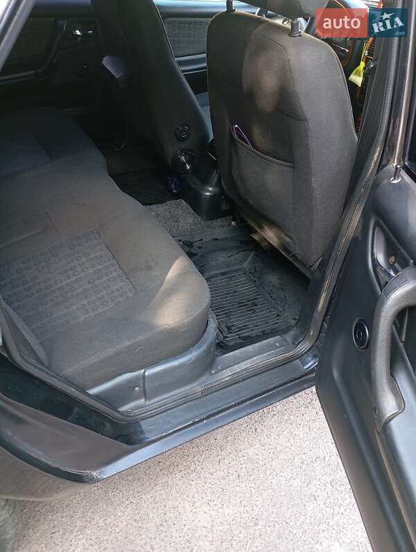 Седан ГАЗ 31105 Волга 2006 в Черкасах