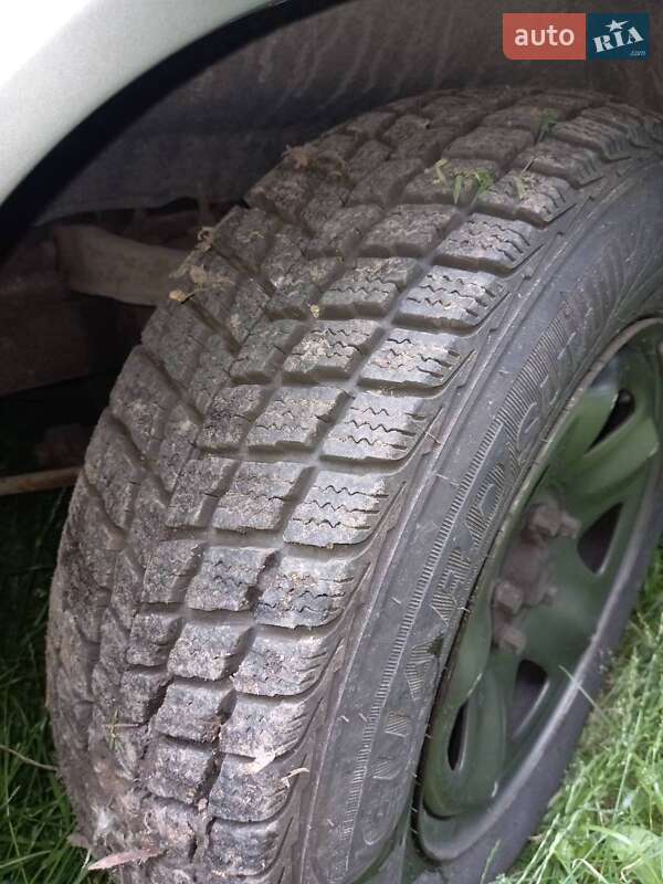 Седан ГАЗ 31105 Волга 2006 в Києві