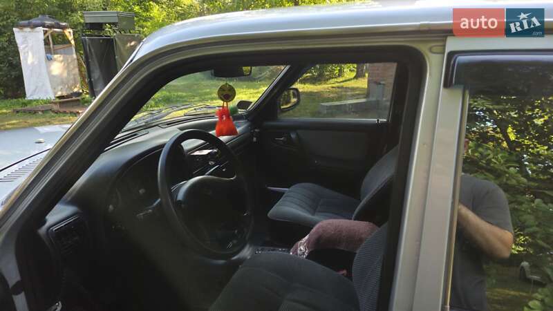 Седан ГАЗ 31105 Волга 2007 в Умані