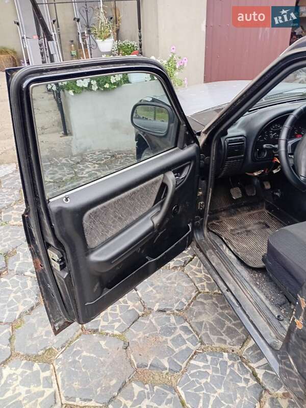 Седан ГАЗ 31105 Волга 2005 в Луцьку