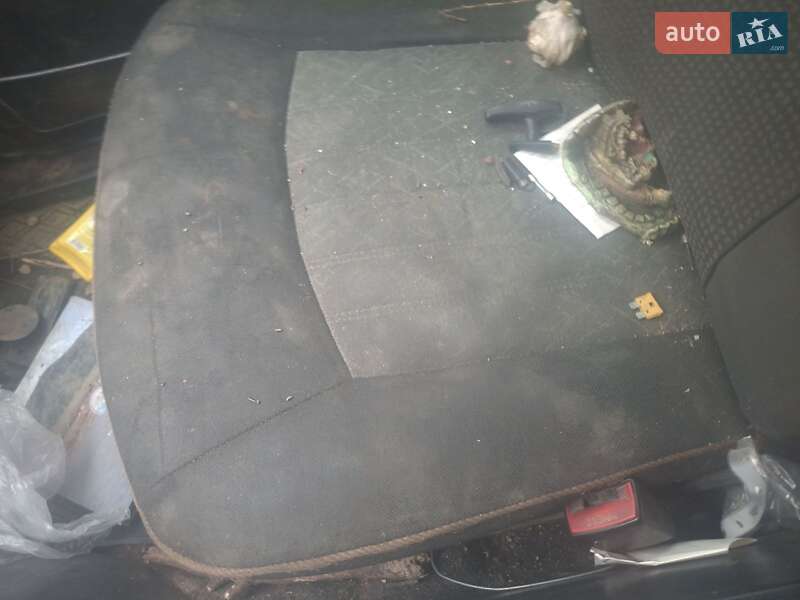 Седан ГАЗ 31105 Волга 2006 в Великих Лучках