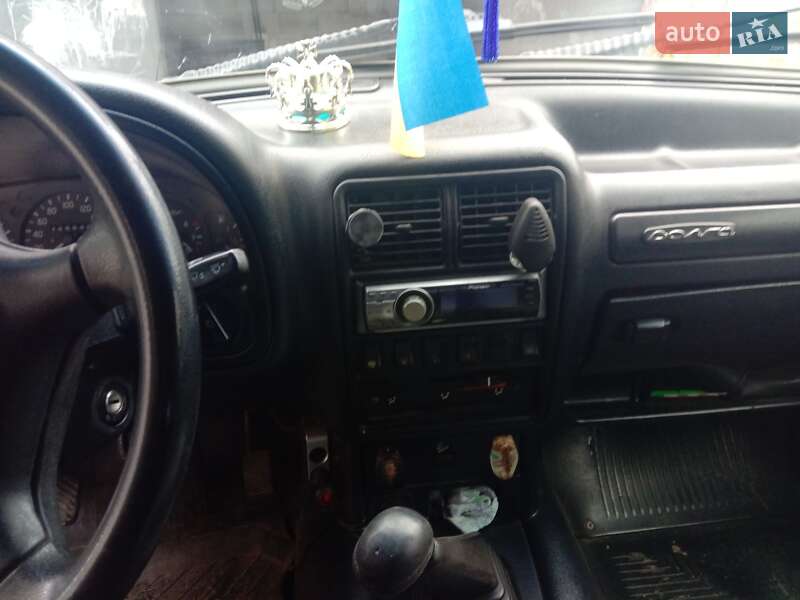 Седан ГАЗ 31105 Волга 2004 в Бобровице фото 4 Седан ГАЗ 31105 Волга 2004 в Бобровице