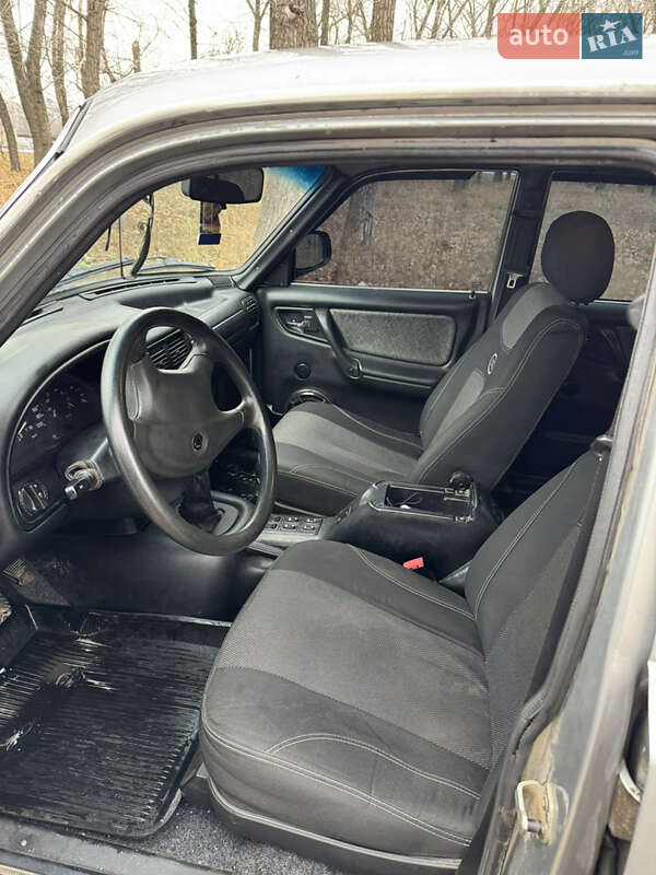 Седан ГАЗ 31105 Волга 2006 в Павлограде