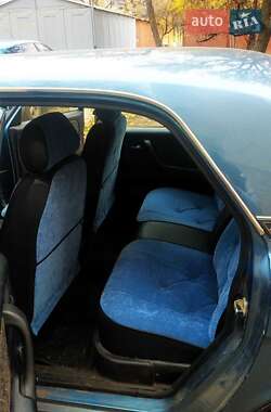 Седан ГАЗ 31105 Волга 2004 в Кривом Роге