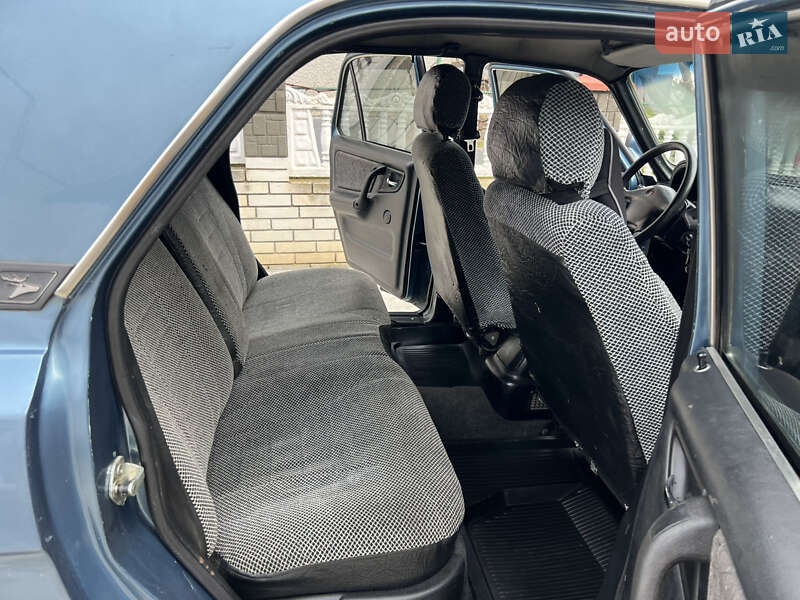 Седан ГАЗ 31105 Волга 2005 в Гусятине