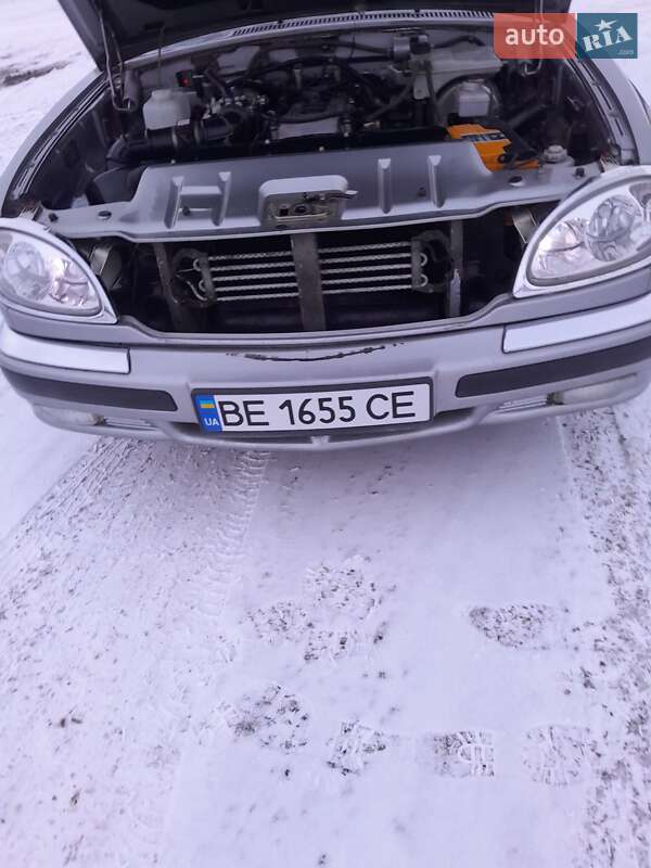 Седан ГАЗ 31105 Волга 2004 в Новому Бузі