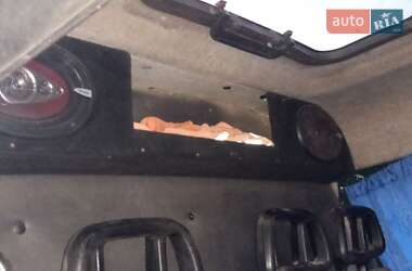 Минивэн ГАЗ 3221 Газель 2000 в 