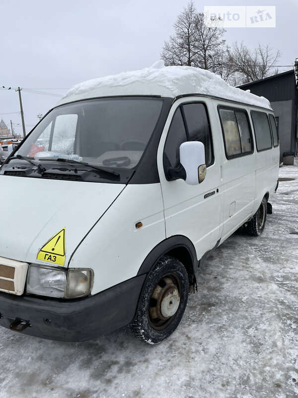 Грузовой фургон ГАЗ 3302 Газель 2001 в Чернигове