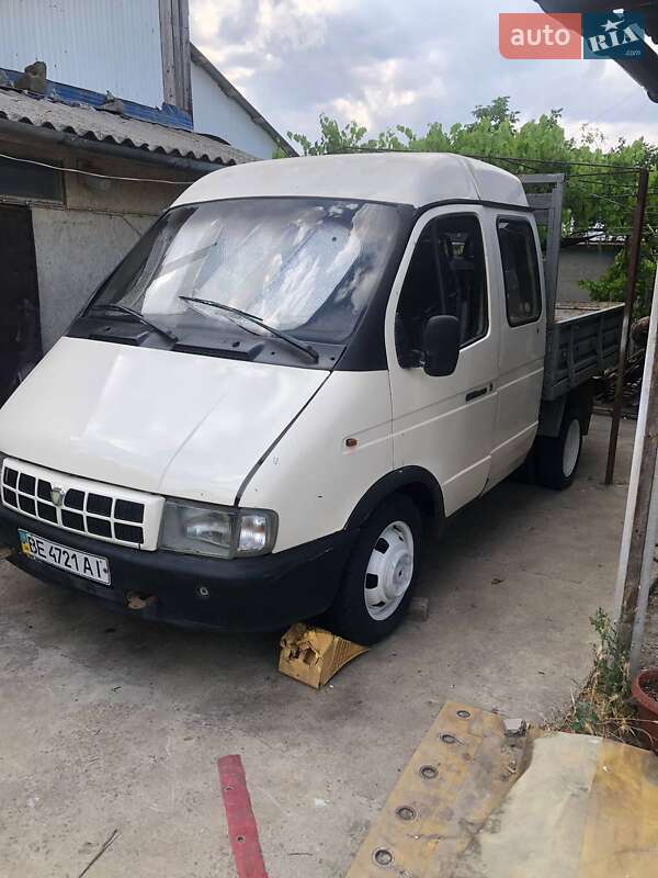 Грузопассажирский фургон ГАЗ 3302 Газель 2001 в 
