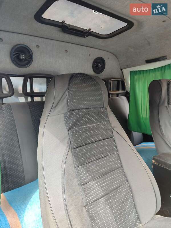 Вантажопасажирський фургон ГАЗ 3302 Газель 2004 в Києві фото 4 Вантажопасажирський фургон ГАЗ 3302 Газель 2004 в Києві