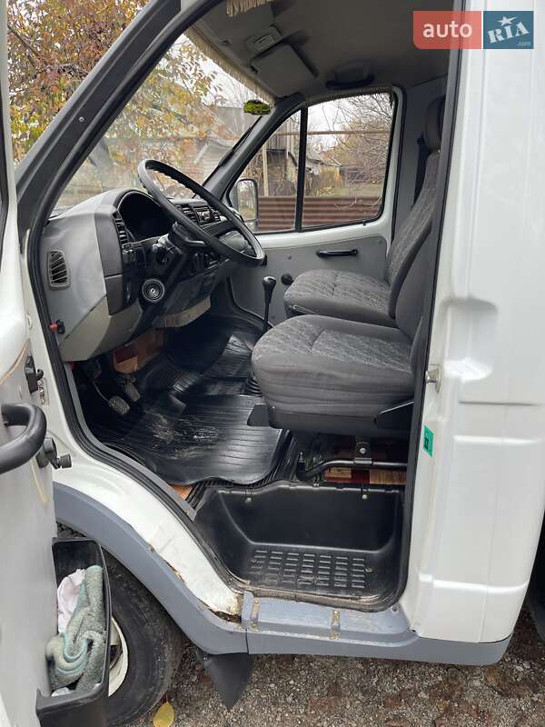 Вантажний фургон ГАЗ 3302 Газель 2010 в Запоріжжі