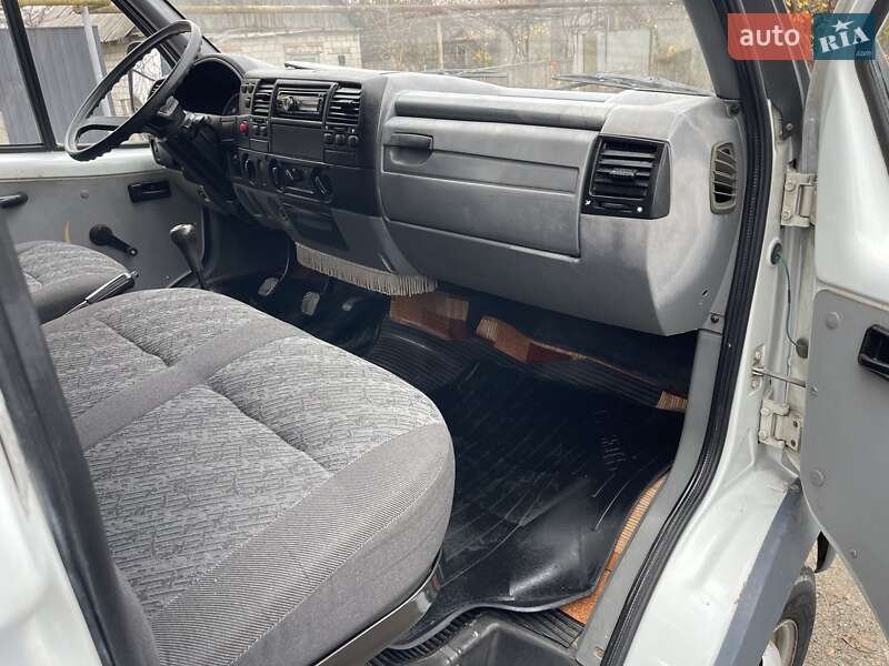 Вантажний фургон ГАЗ 3302 Газель 2010 в Запоріжжі