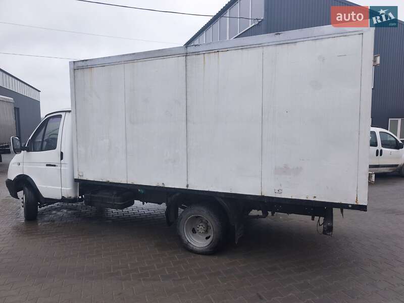 Грузовой фургон ГАЗ 3302 Газель 2005 в Сокольниках