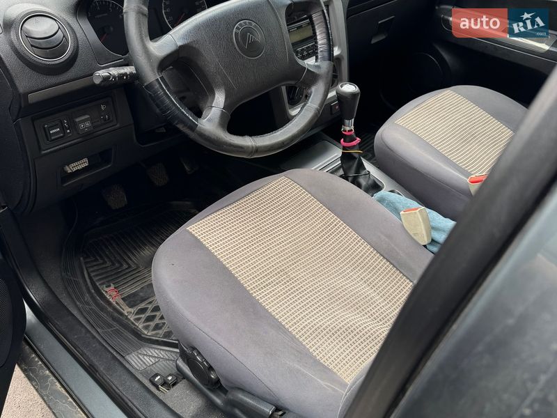 Седан Geely CK-2 2011 в Вишневому фото 6 Седан Geely CK-2 2011 в Вишневому