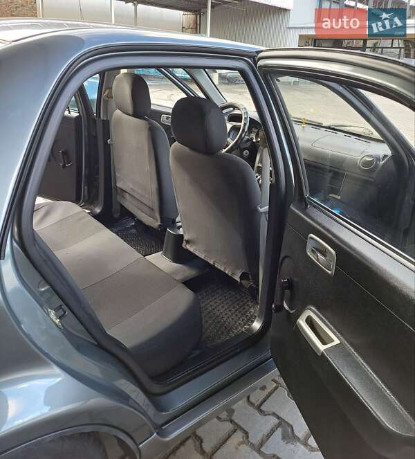 Седан Geely CK 2012 в Герце