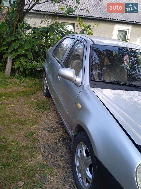 Седан Geely CK 2009 в Дубні