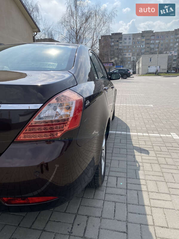 Седан Geely Emgrand 7 (EC7) 2012 в Черкасах