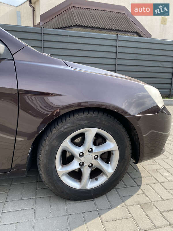 Седан Geely Emgrand 7 (EC7) 2012 в Черкасах