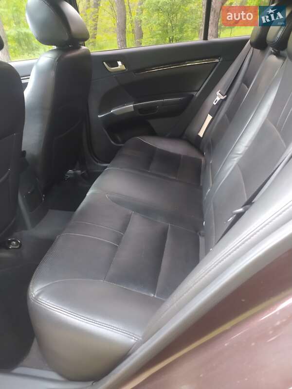 Седан Geely Emgrand 7 (EC7) 2013 в Дніпрі