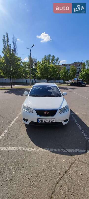 Хетчбек Geely Emgrand 7 (EC7) 2014 в Кривому Розі