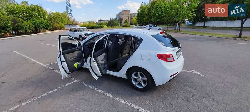 Хетчбек Geely Emgrand 7 (EC7) 2014 в Кривому Розі