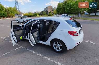 Хэтчбек Geely Emgrand 7 (EC7) 2014 в 