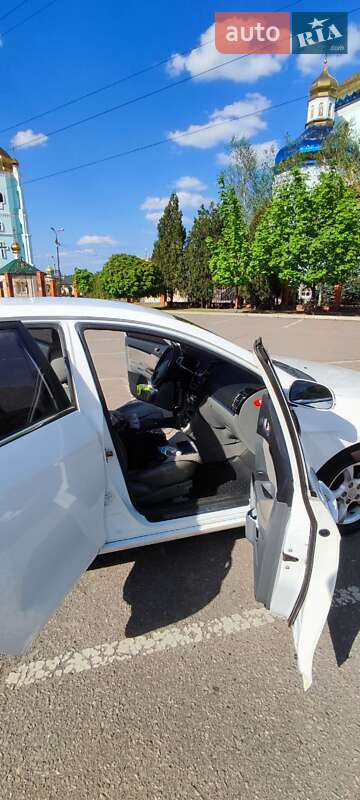 Хетчбек Geely Emgrand 7 (EC7) 2014 в Кривому Розі